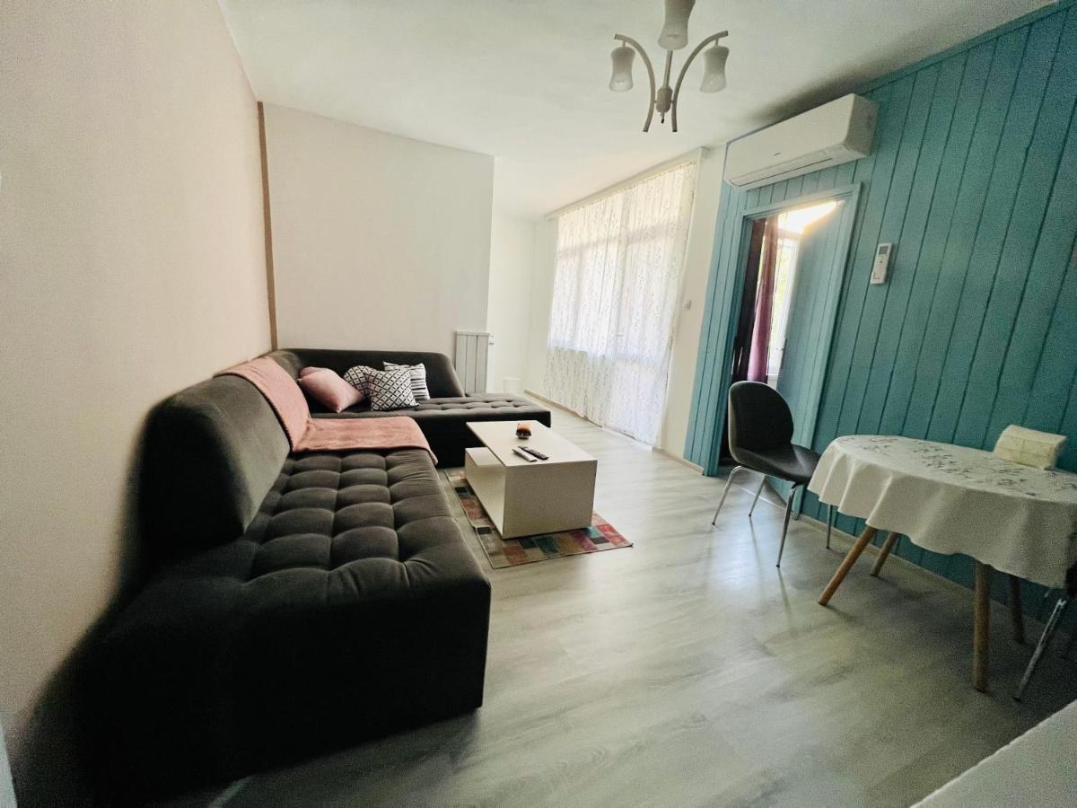 Midtown Apartment Кърджали Екстериор снимка